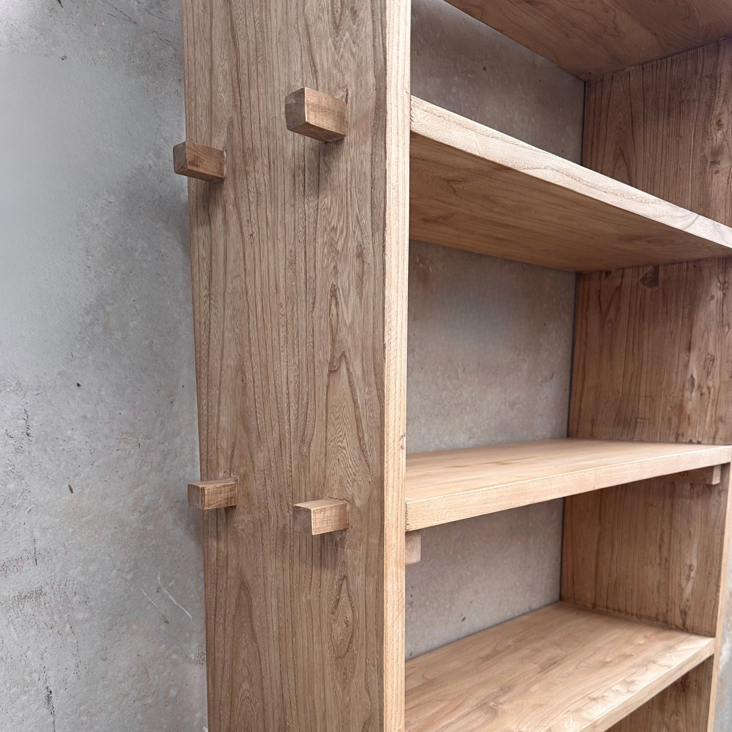 Wabi 5 Pocket Elm Shelf | Natural