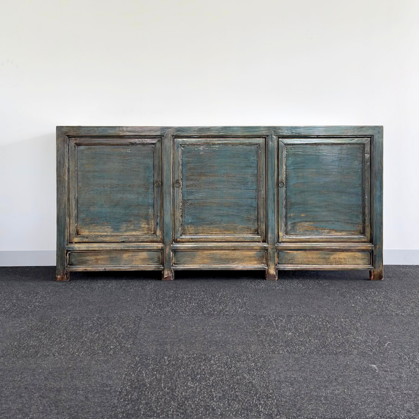 Blue 3 Door Cabinet | Lacquered | 190 cm