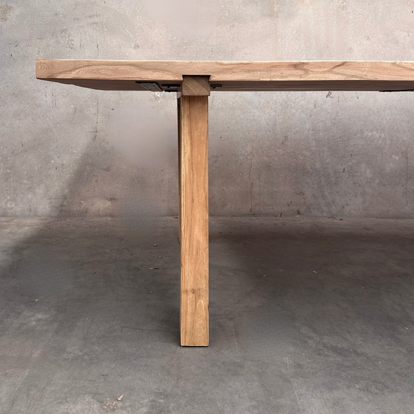 Dovetail Table | Natural | 260 cm