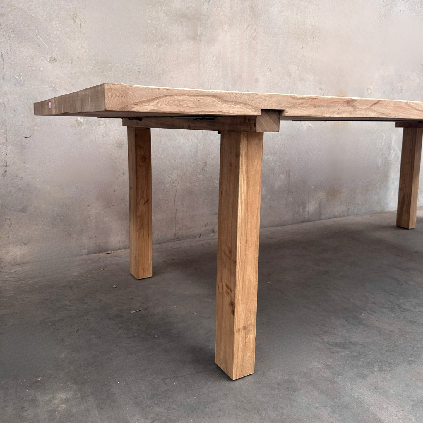 Dovetail Table | Natural | 260 cm