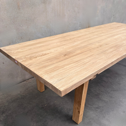 Dovetail Table | Natural | 260 cm