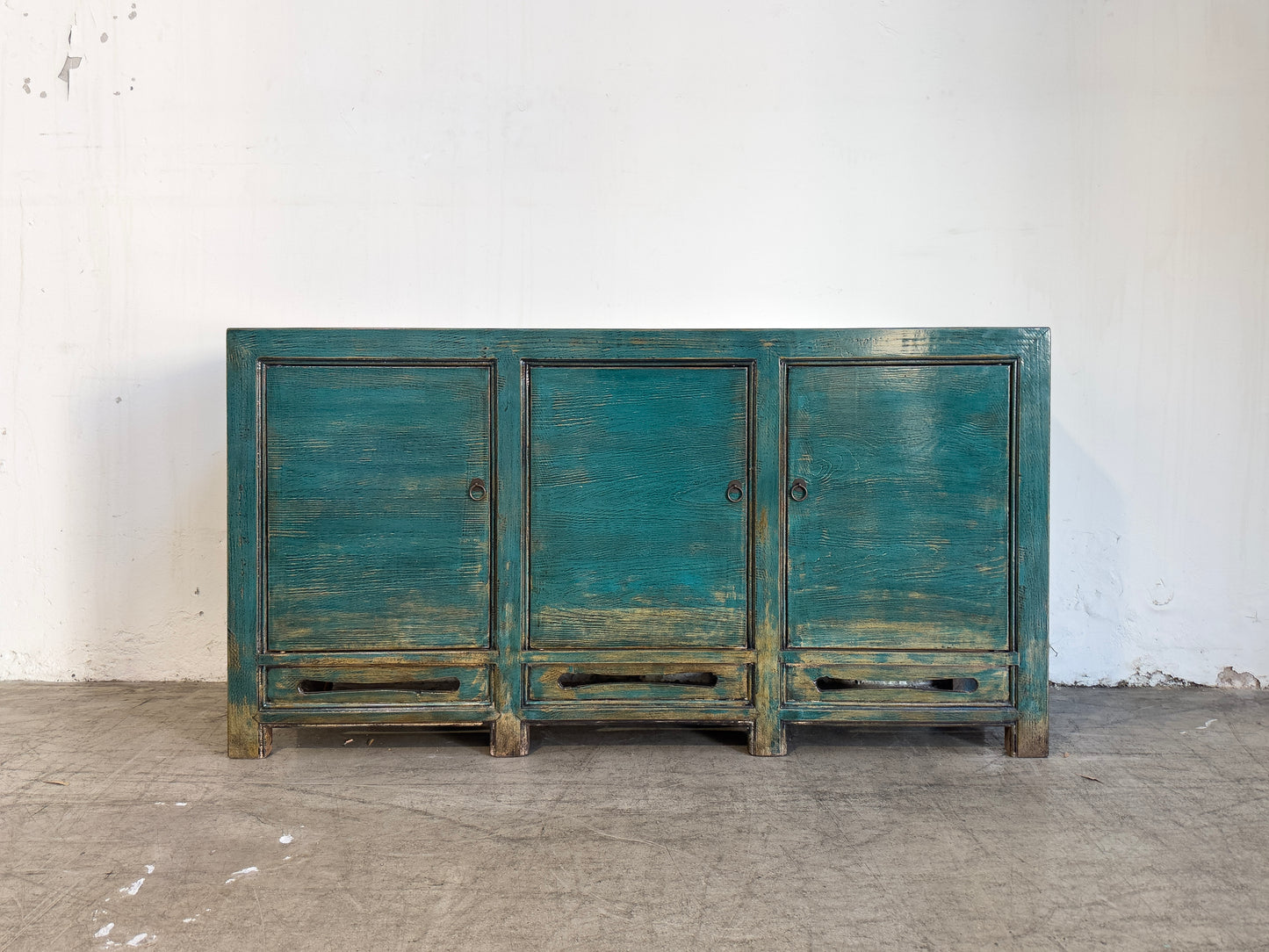 3 Door Blue Lacquered Buffet Table (H5)